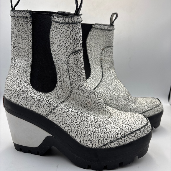 Hunter Shoes - Hunter#‎ Crackle platf Boot#
